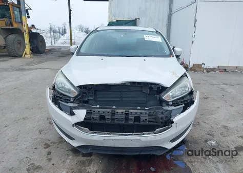 2015 Ford Focus Se z USA, uszkodzony, nr VIN 1FADP3F20FL243604